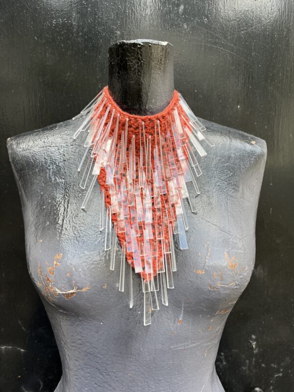 Cashmere V shape with plexiglass baguettes - Image 2