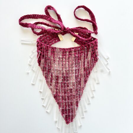 Silk V shape with plexiglass baguettes