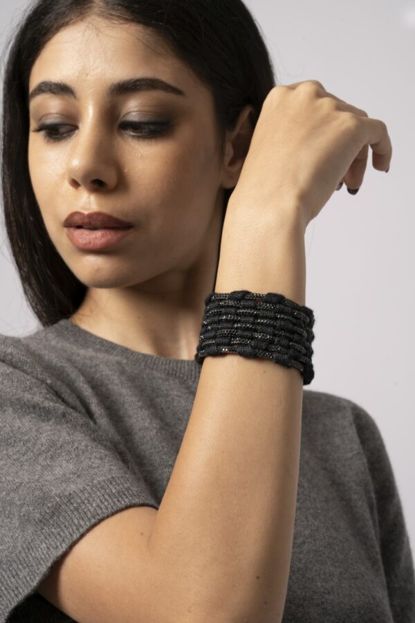 Bracciale cachemire 8 fili con intreccio cristalli neri Tg. S - immagine 2