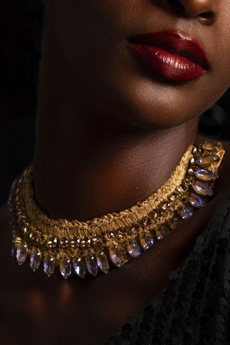 Greige crystals choker