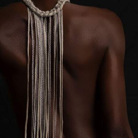 Collana frange di lino e acciaio gioielli per l'estate. Linen and steel choker summer 2026. Haute couture jewelry