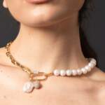 perle-catena-ottone-placcata-oro-zirconi-perla-barocca-lusso-centopercentocachemire-gioiello-choker-gold-plated-brass-chain-unconventional-luxury-fresh-water-pearls-baroque-pearl